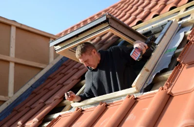 Pose de fenêtres de toit Velux à Trévières
